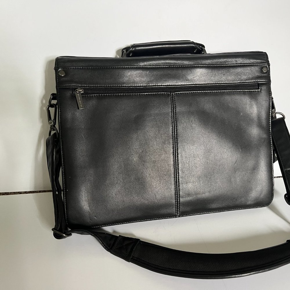 Kenneth Cole Briefcase - Picture 3 of 5